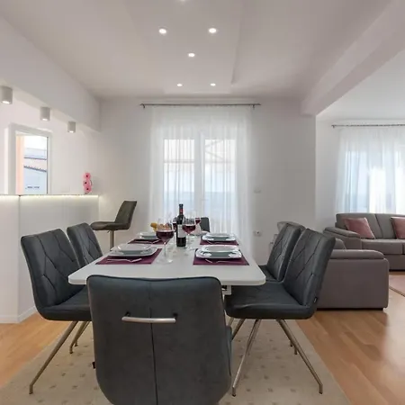 Apartmani Nicol Crikvenica Exteriér fotografie